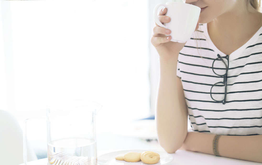 girl coffee glassess